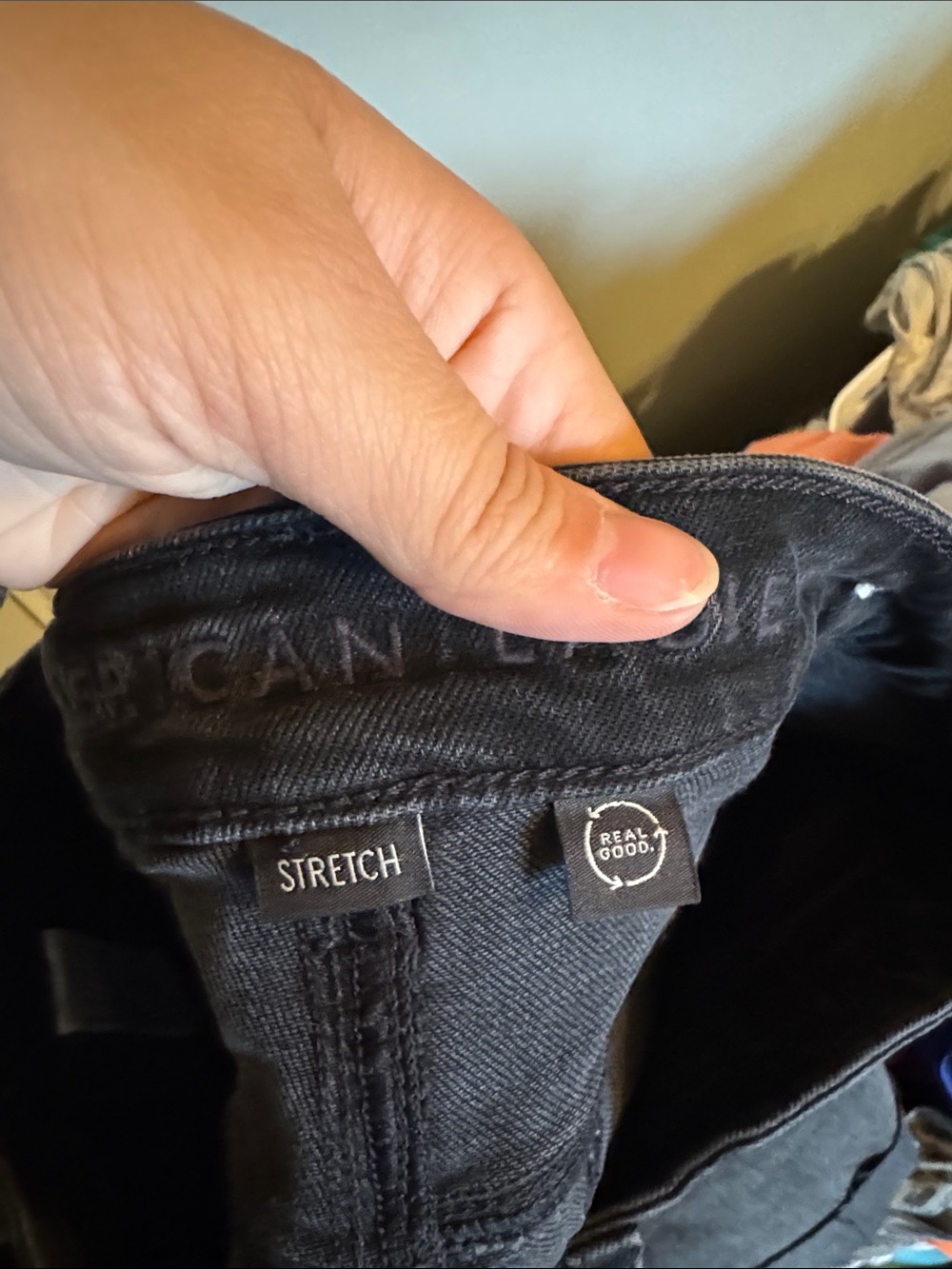 American Eagle Outfitters High-Rise Mom Shorts - Picture 3 of 5